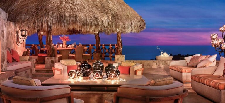 villa-cortez-outdoor-lounge