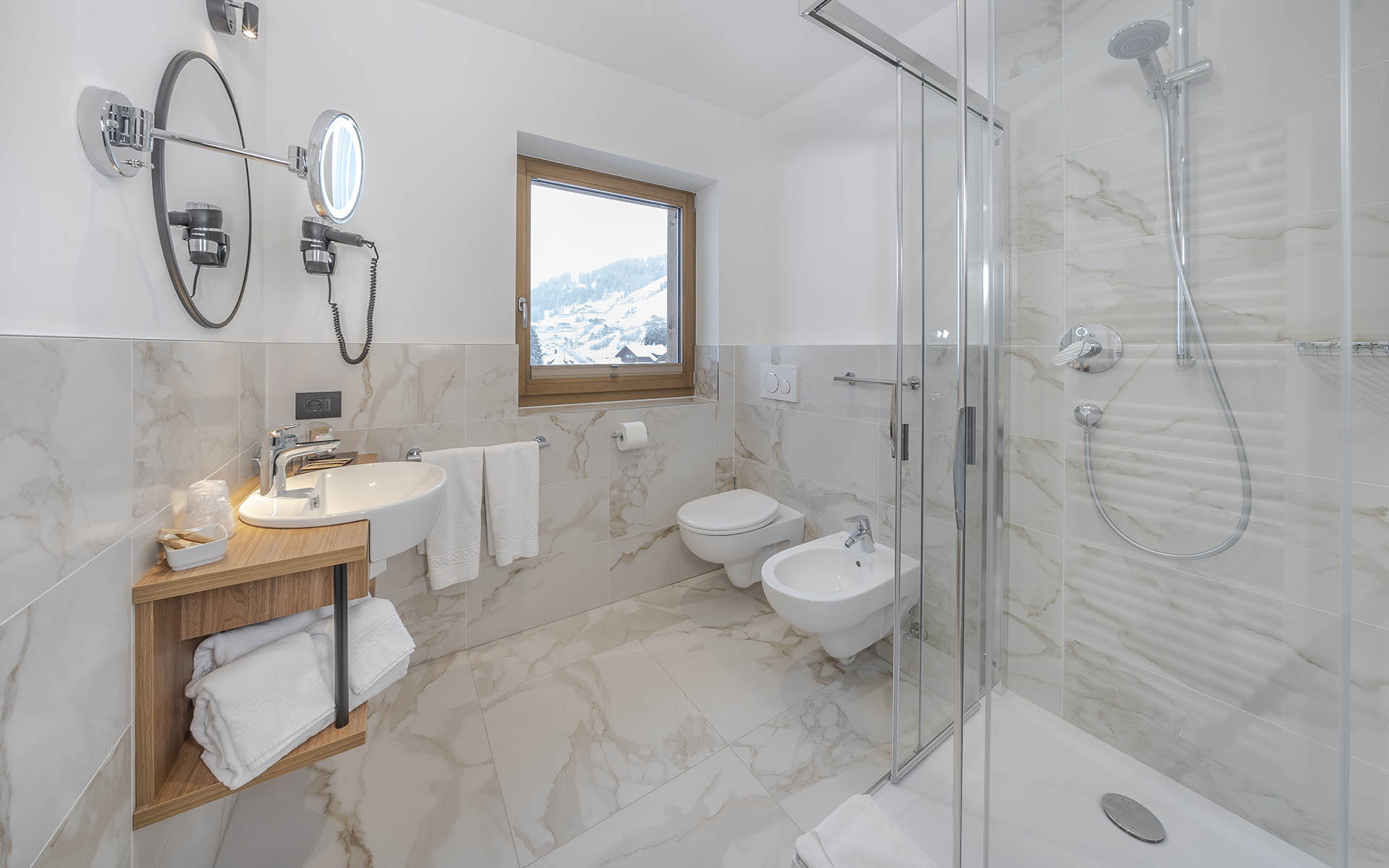 Rmoceanfrontrentals Chalets The Loft, Selva Val Gardena Italy