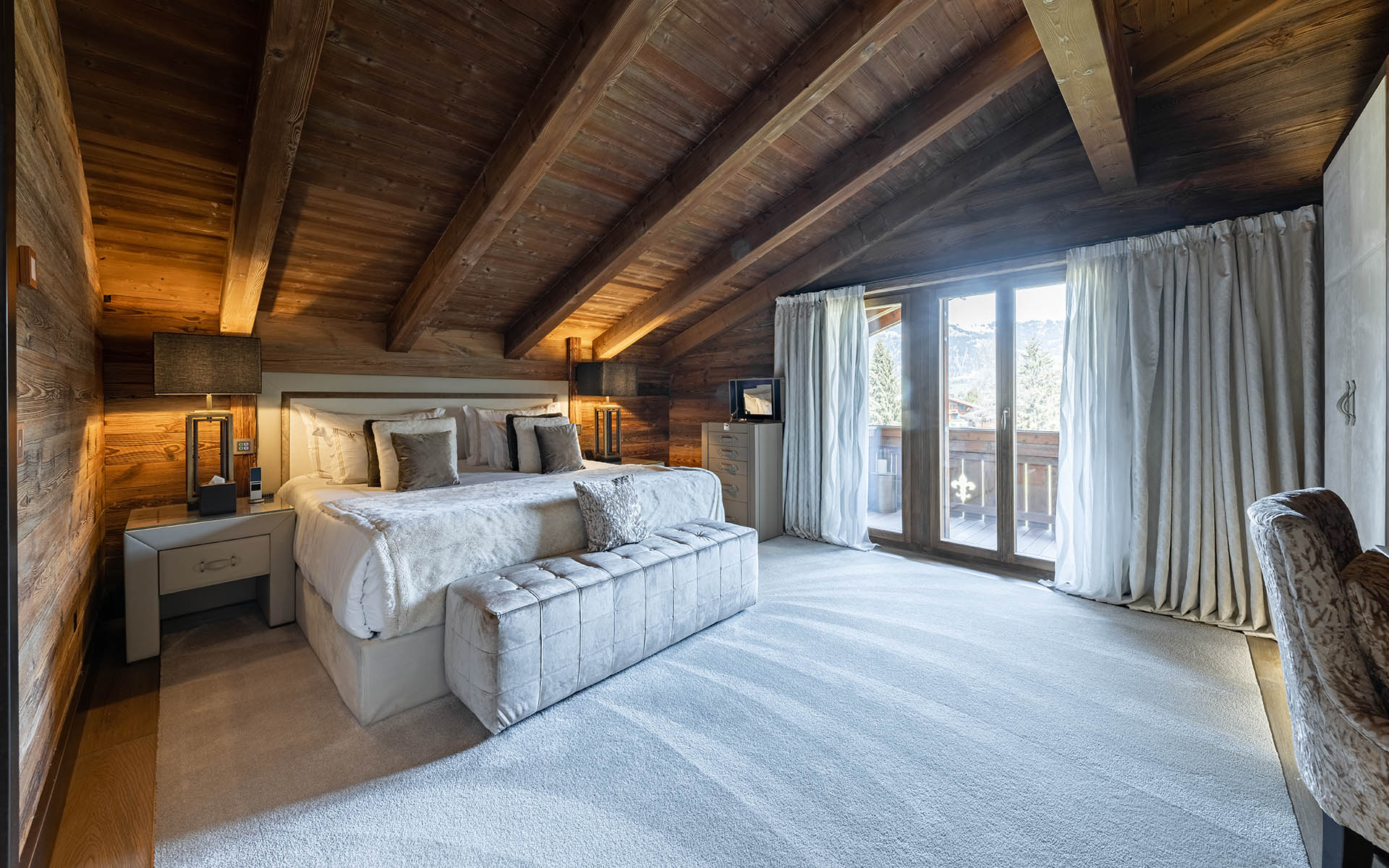 Rmoceanfrontrentals Chalets Ultima 2 BR Residences, Gstaad Switzerland