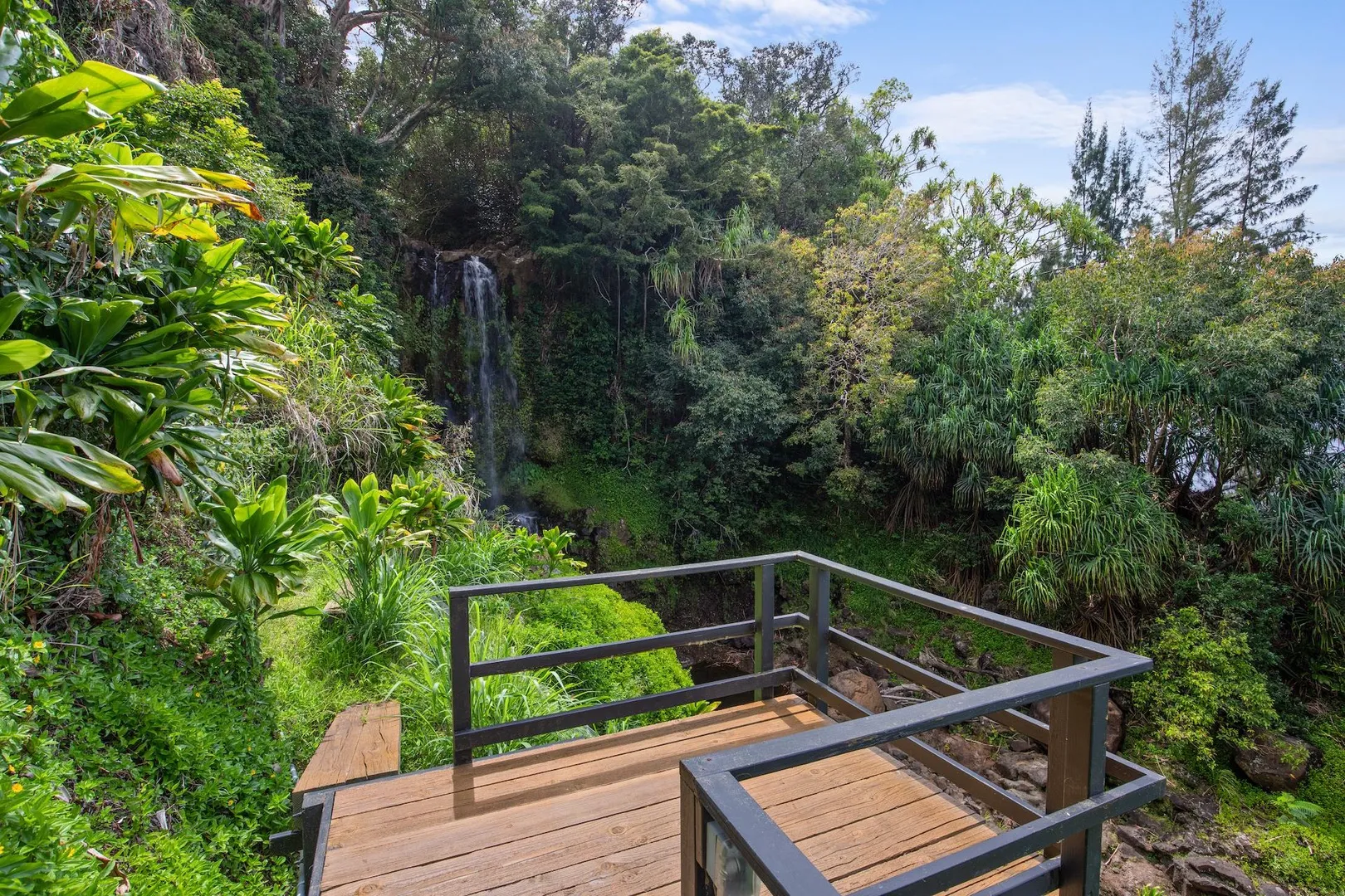 Rmoceanfrontrentals Hawaii Waterfalling Estate