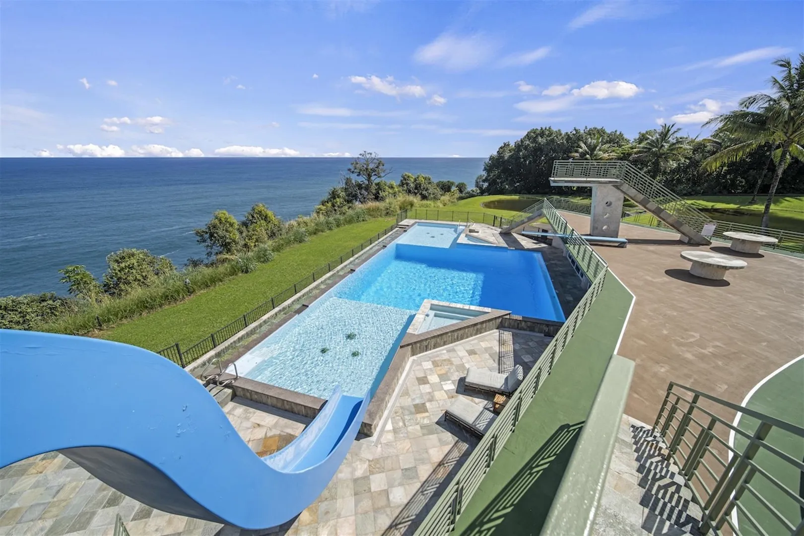 Rmoceanfrontrentals Hawaii Waterfalling Estate