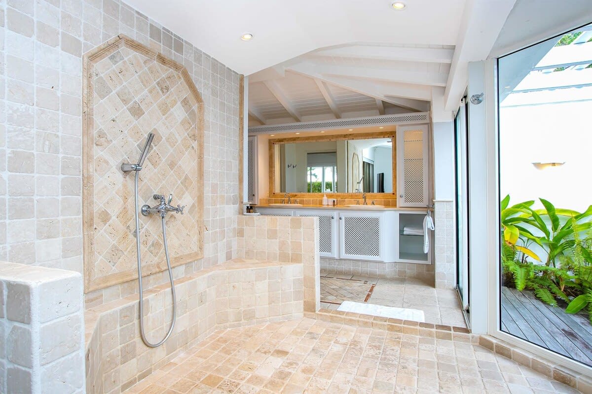 Rmoceanfrontrentals St Martin Sol e Luna 3 Bedroom Villa (1)