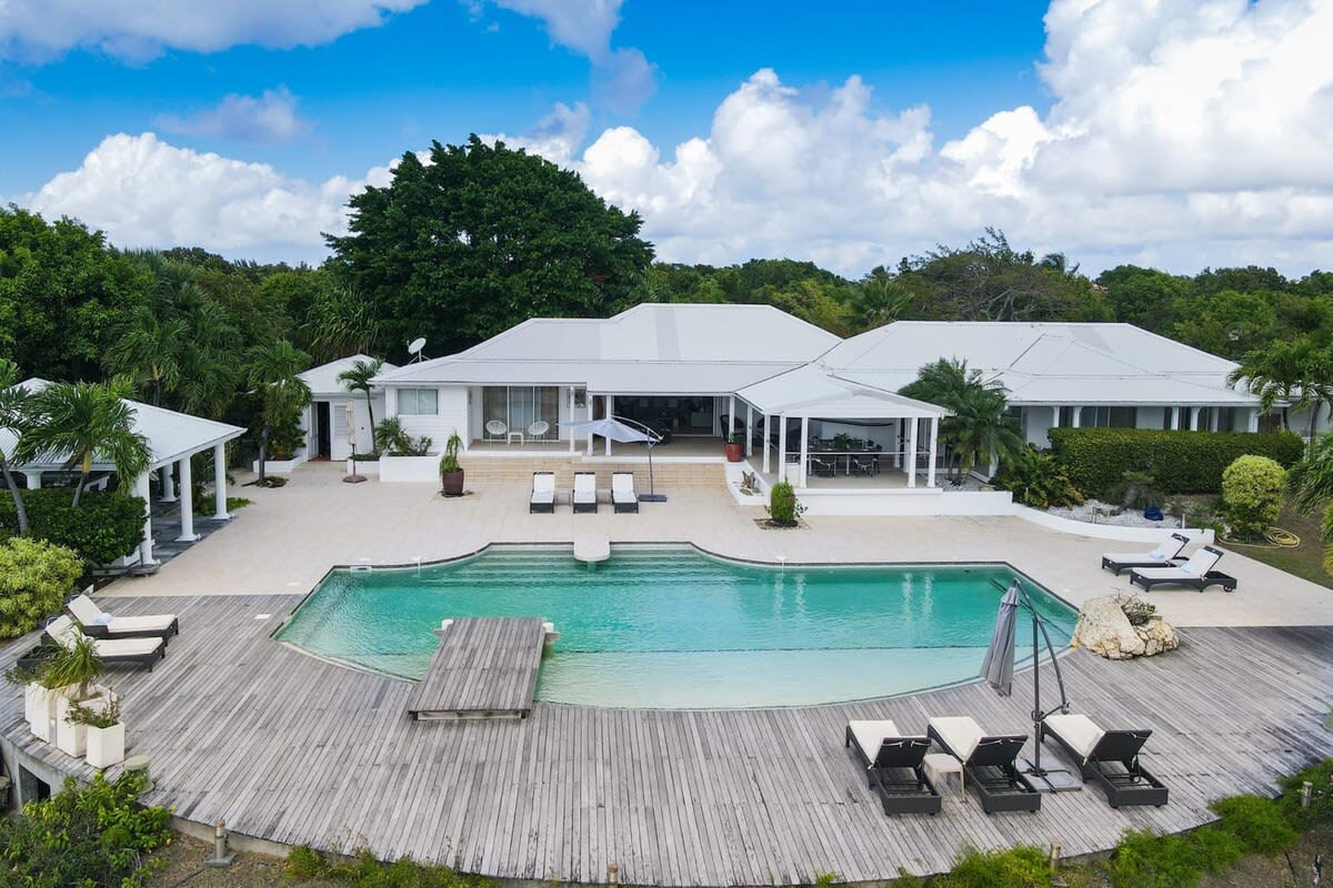 Rmoceanfrontrentals St Martin Sol e Luna 3 Bedroom Villa (28)