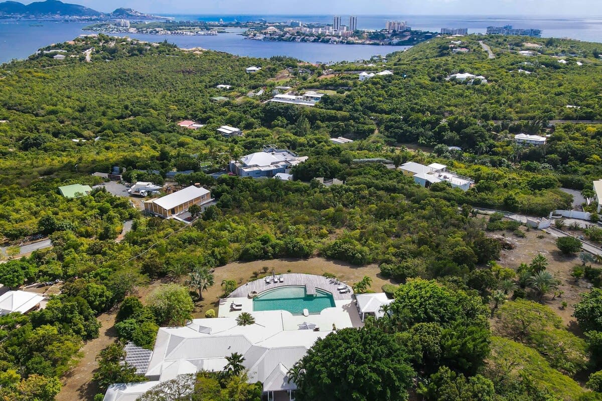 Rmoceanfrontrentals St Martin Sol e Luna 3 Bedroom Villa (52)