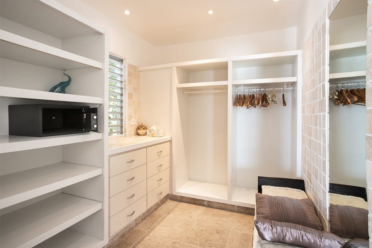 Rmoceanfrontrentals St Martin Sol e Luna 3 Bedroom Villa (74)