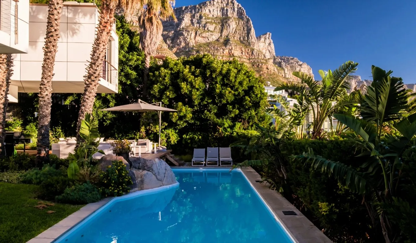 Rmoceanfrontrentals Cape Town 7-Bedroom Oceanfront Villa in Camps Bay with Stunning Views