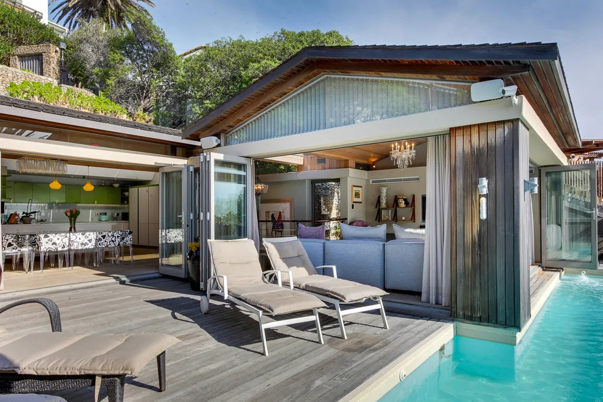 Rmoceanfrontrentals Cape Town beach bungalow in Clifton, family friendly