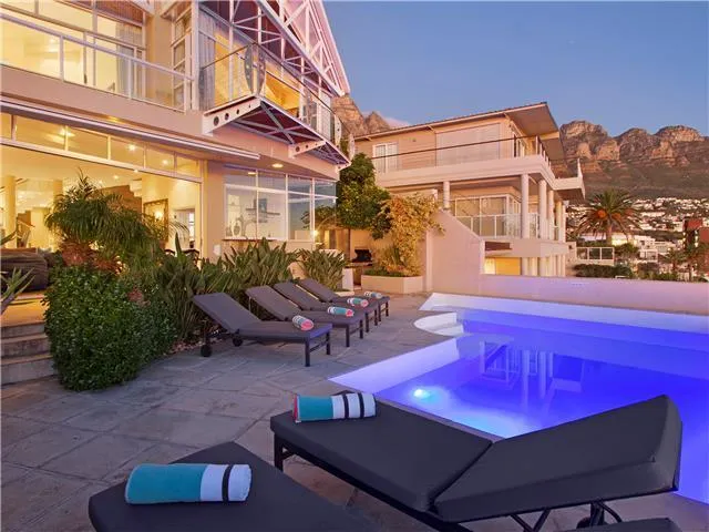Rmoceanfrontrentals Cape Town 6 Bedroom Villa in Camps Bay with outstanding sea views