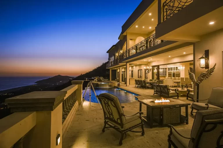 37-villa-maria-bonita-nightpatio