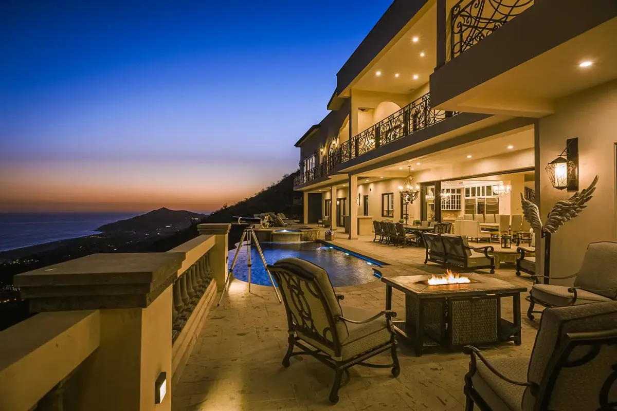 37-villa-maria-bonita-nightpatio