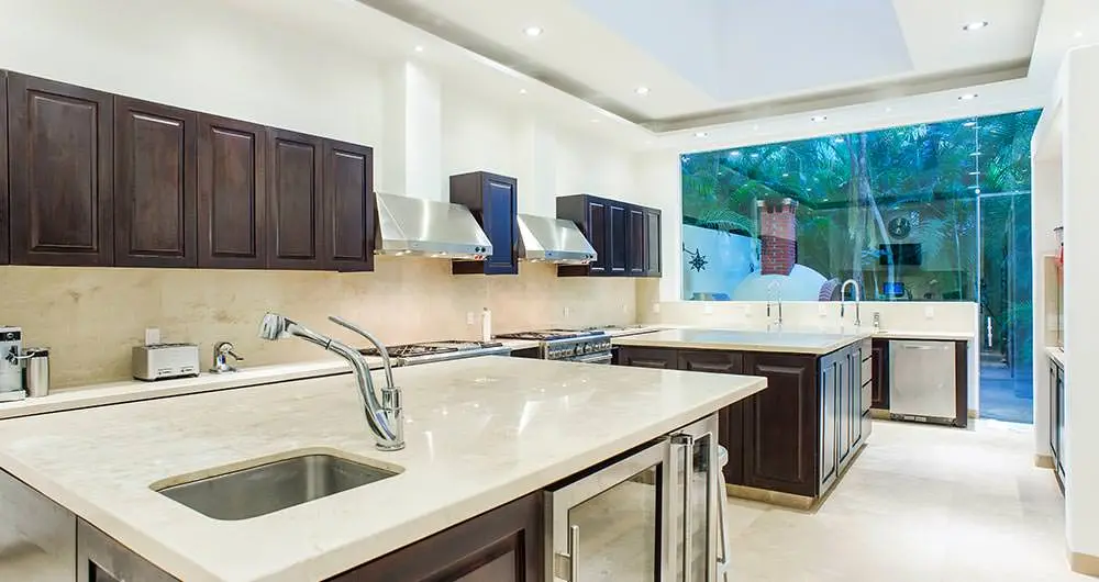 Casa-Aramara-Kitchen-01
