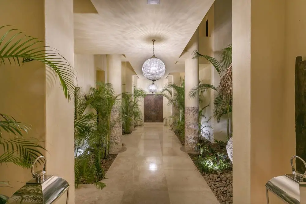 Casa-Aramara-Long-Hallway-2