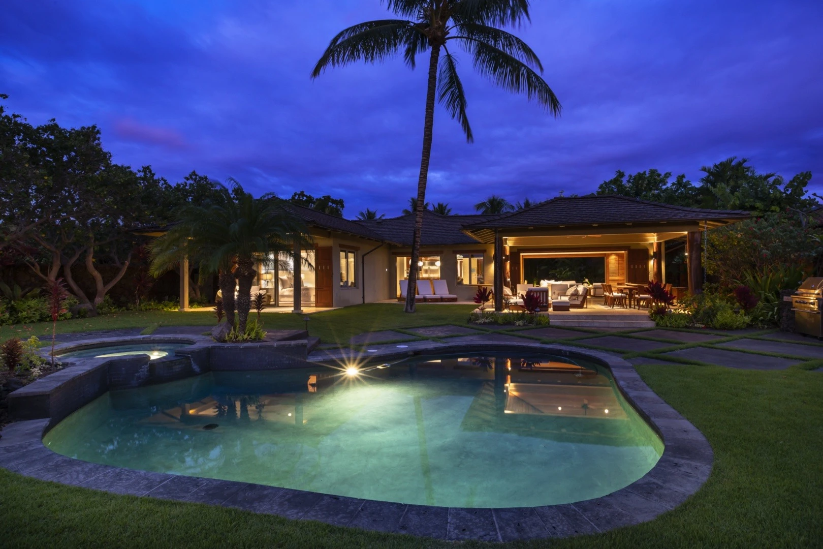 Rmoceanfrontrentals Hawaii 4BD Kahikole Street Estate (218)