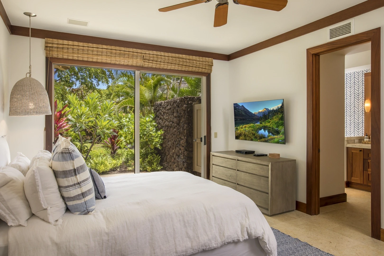 Rmoceanfrontrentals Hawaii 4BD Kahikole Street Estate (218)