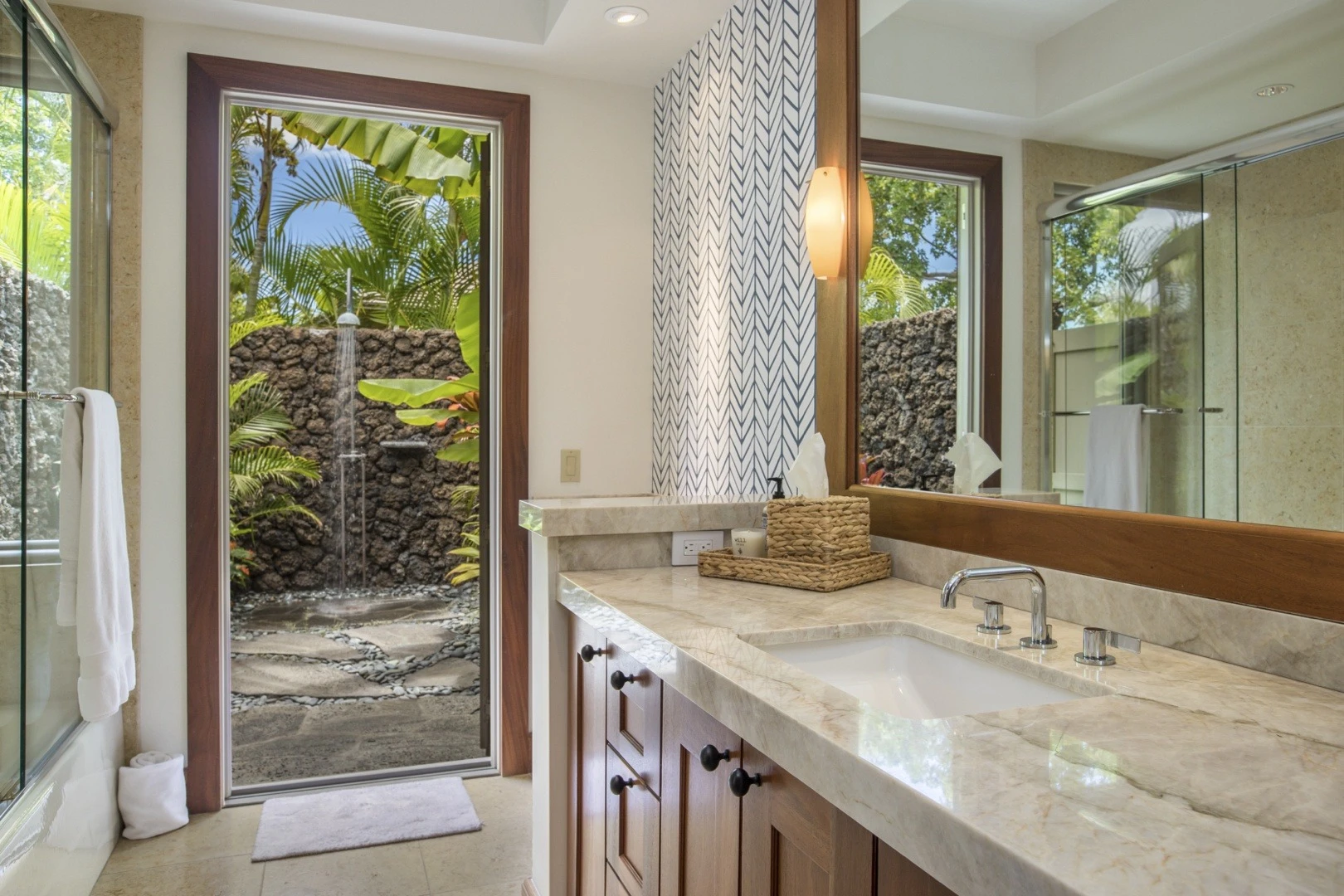 Rmoceanfrontrentals Hawaii 4BD Kahikole Street Estate (218)