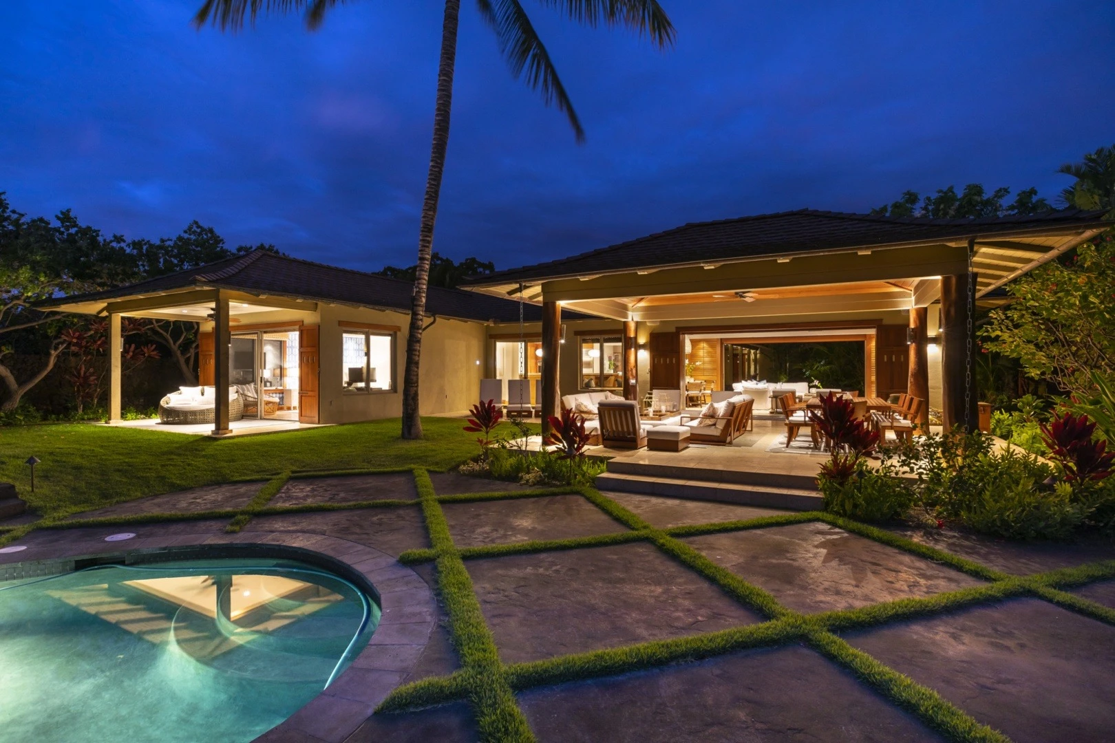 Rmoceanfrontrentals Hawaii 4BD Kahikole Street Estate (218)
