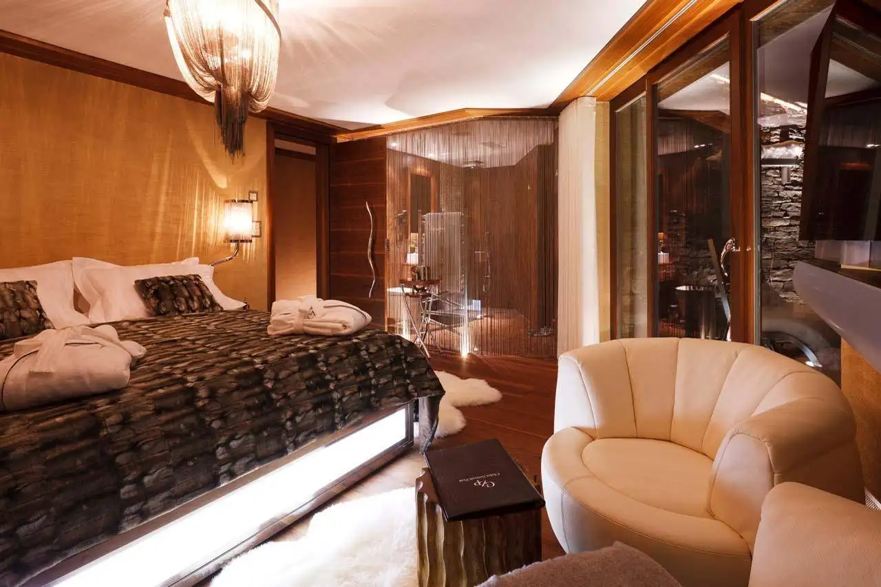 chalet-zermatt-peak-bedroom-4-2-3840-75