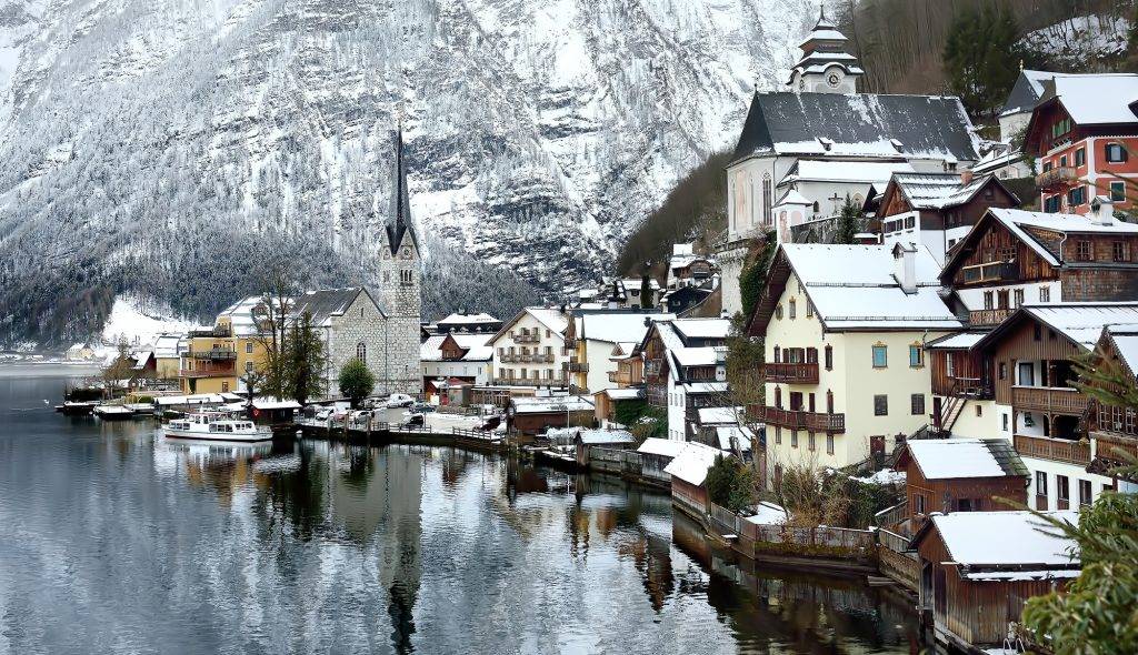 Winter scenic view of village of Hallstatt in the Austrian Alps