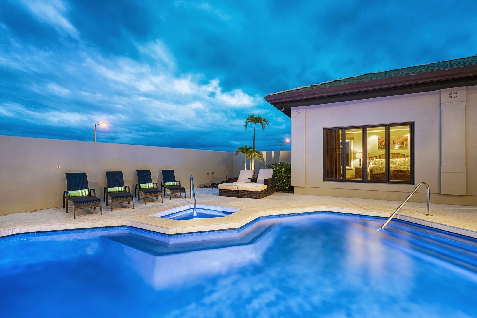 Rmoceanfrontrentals Hawaii Blue Oasis